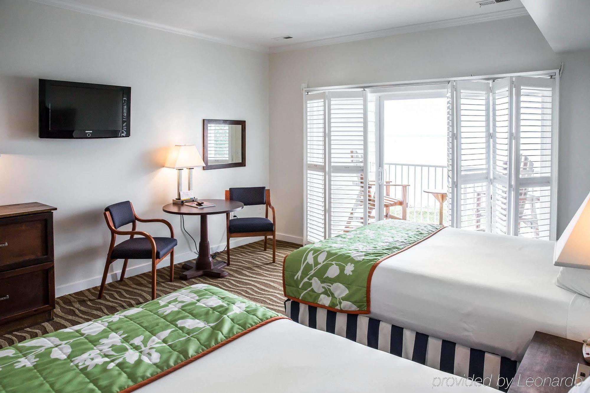 Island Inn & Suites, Ascend Hotel Collection Piney Point Экстерьер фото